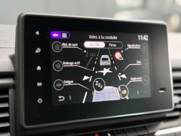 NISSAN PRIMASTAR COMBI L2 3T 2.0 DCI 170 DCT6 Tekna