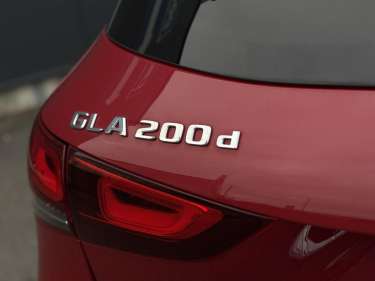 MERCEDES GLA 200d 8G-DCT AMG Line