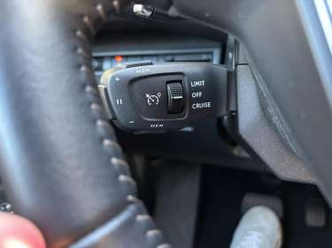 PEUGEOT 3008 1.5 BlueHDI 130 EAT8 Allure Pack