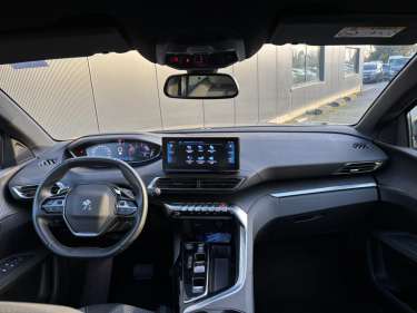 PEUGEOT 3008 1.5 BlueHDI 130 EAT8 Allure Pack
