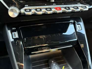 PEUGEOT 208 NV Hybrid 145 e-DSC6 GT