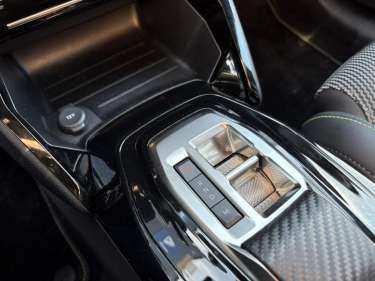 PEUGEOT 208 NV Hybrid 145 e-DSC6 GT