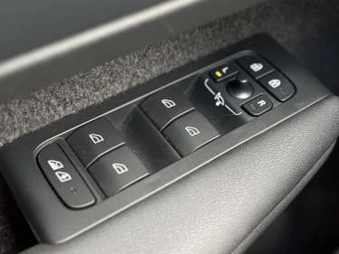 VOLVO XC40 B3 MHEV 163ch Core+ DCT 7