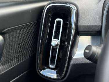 VOLVO XC40 B3 MHEV 163ch Core+ DCT 7