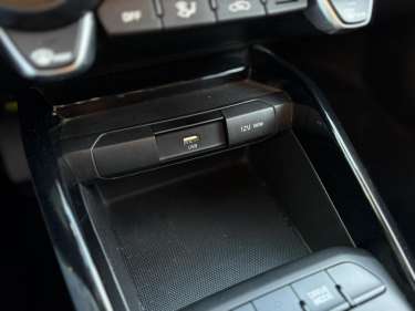 KIA STONIC 1.0 T-GDI MHEV 100 Launch Edition