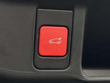 DS DS4 1.5 BlueHDI 130 EAT8 Performance Line +