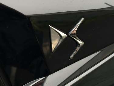 DS DS4 1.5 BlueHDI 130 EAT8 Performance Line +