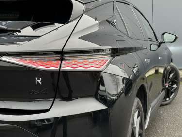 DS DS4 1.5 BlueHDI 130 EAT8 Performance Line +