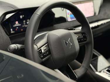 DS DS4 1.5 BlueHDI 130 EAT8 Performance Line +