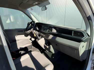 VW TRANSPORTER T6 MINIBUS L1 - 2.0 TDI 110