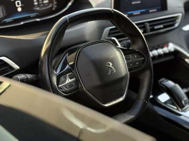 PEUGEOT 5008 1.5 BlueHDI 130 EAT8 Allure Business