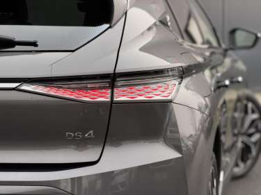 DS DS4 1.5 BlueHDI 130 EAT8 Etoile