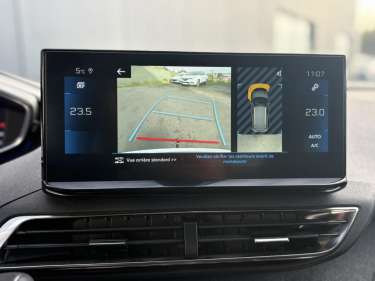 PEUGEOT 3008 1.5 BlueHDI 130 EAT8 Allure Pack