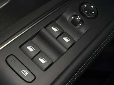 PEUGEOT 3008 1.5 BlueHDI 130 EAT8 Allure Pack