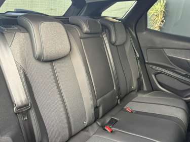 PEUGEOT 3008 1.5 BlueHDI 130 EAT8 Allure Pack