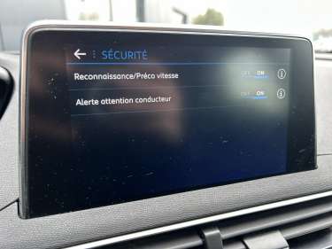 PEUGEOT 5008 1.5 BlueHDI 130 Active