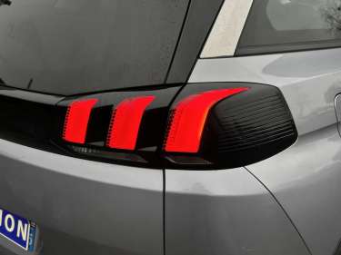 PEUGEOT 5008 1.5 BlueHDI 130 Active