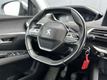 PEUGEOT 5008 1.5 BlueHDI 130 Active