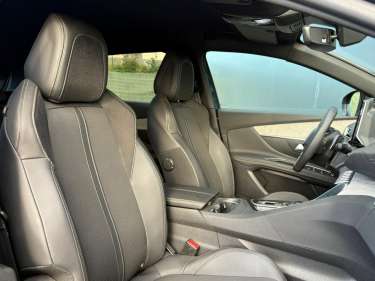 PEUGEOT 3008 1.5 BlueHDI 130 EAT8 GT