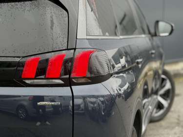 PEUGEOT 5008 1.5 BlueHDI 130 GT Line