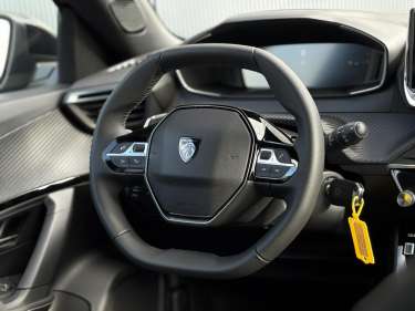 PEUGEOT 2008 Hybrid 145 e-DSC6 Allure