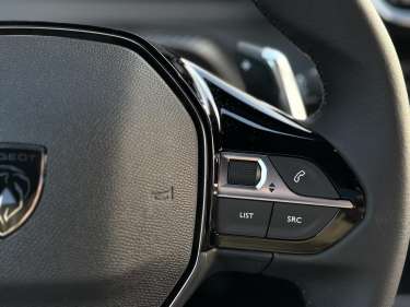 PEUGEOT 2008 Hybrid 145 e-DSC6 Allure