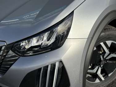 PEUGEOT 2008 Hybrid 145 e-DSC6 Allure