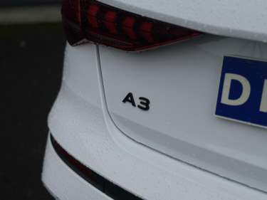 AUDI A3 BERLINE 30 TFSI 116 S-tronic Advanced Edition