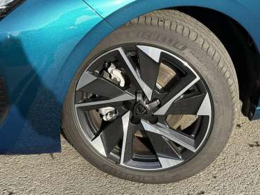 PEUGEOT 308 Hybrid 145 e-DCS6 Allure