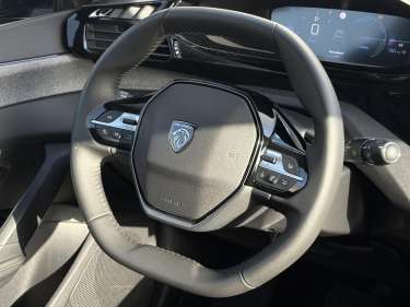 PEUGEOT 308 Hybrid 145 e-DCS6 Allure