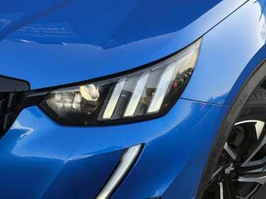 PEUGEOT 2008 1.5 BlueHDI 130 EAT8 GT