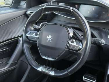 PEUGEOT 2008 1.5 BlueHDI 130 EAT8 GT
