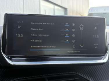 PEUGEOT 2008 1.5 BlueHDI 130 EAT8 GT