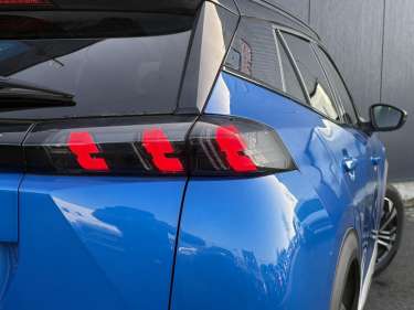 PEUGEOT 2008 1.5 BlueHDI 130 EAT8 GT