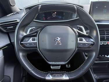 PEUGEOT 2008 1.5 BlueHDI 130 EAT8 GT