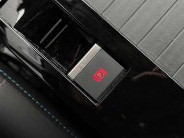 CITROEN C4 1.5 BlueHDI 130 EAT8 Shine