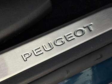 PEUGEOT 3008 1.5 BlueHDI 130 EAT8 GT