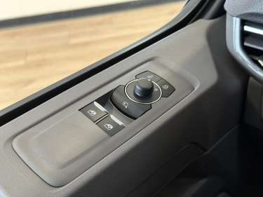 VW TRANSPORTER T7 PROCAB L1H1 2.0 TDI 170 BVA8 Business