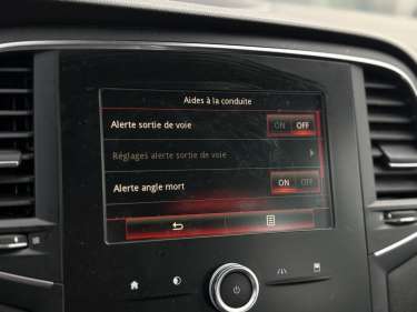 RENAULT MEGANE IV 1.2 TCE 100 Intens