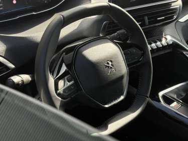 PEUGEOT 3008 PureTech 130 Active Pack