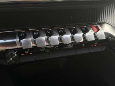 PEUGEOT 3008 PureTech 130 Active Pack