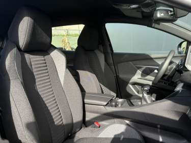 PEUGEOT 3008 PureTech 130 Active Pack