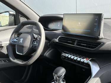 PEUGEOT 3008 PureTech 130 Active Pack