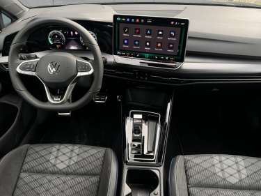 VW GOLF 8 NV 2.0 TDI 150 DSG R-Line