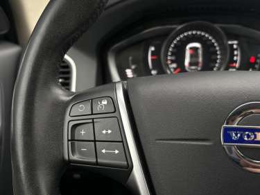 VOLVO XC60 D4 190 Summum Geartronic