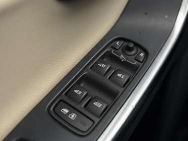 VOLVO XC60 D4 190 Summum Geartronic