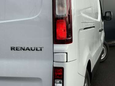 RENAULT TRAFIC L2H1 3T 2.0 BlueDCI 170 Auto9 Extra