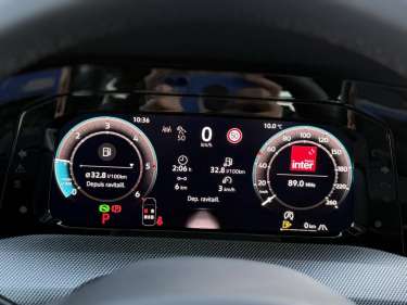 VW GOLF 8 NV 2.0 TDI 150 DSG R-Line