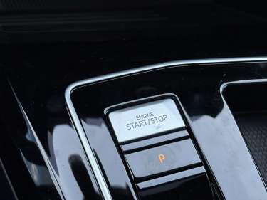 VW GOLF 8 NV 2.0 TDI 150 DSG R-Line