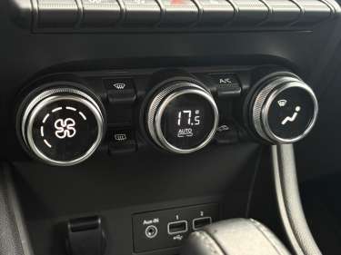 RENAULT CAPTUR 1.5 BlueDCI 115 EDC Intens